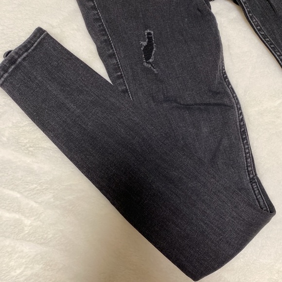 Hollister Black Washed Ribbed Denim Skinny Jeans Mid Rise Size 24 or 0 - Picture 4 of 7